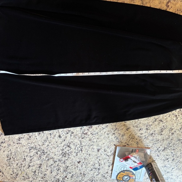 Women’s Black Velvet Skirt Talbots Size 10 party dress goth Dark Academia Y2K - Picture 6 of 8